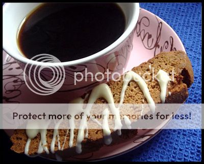 biscotto and coffee